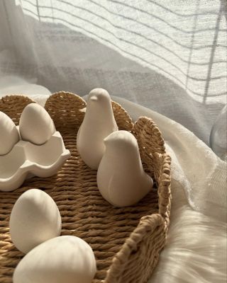 Ptáčci, vajíčka… jaro 🕊️🥚 Tuhle kombinaci jste si zamilovali a já se vůbec nedivím - taky ji mám vystavenou na jídelním...